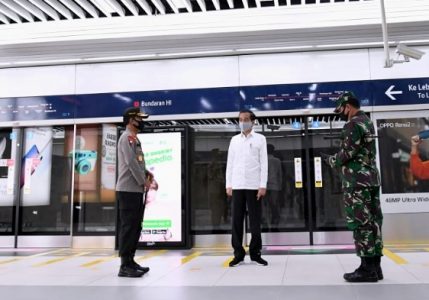 ‘New Normal’ Presiden Jokowi Tinjau Kesiapan Pendisiplinan Protokol Kesehatan di Stasiun MRT