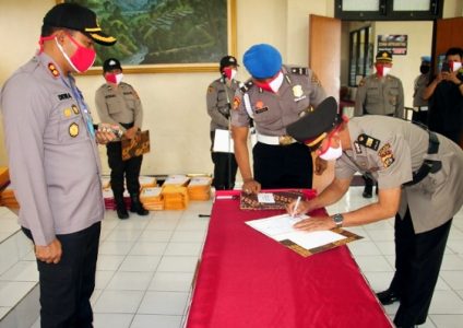 Kapolres Gianyar Pimpin Upacara Serah Terima Jabatan