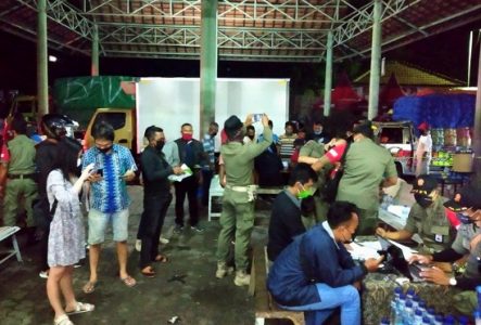 Cegah Penyebaran Covid-19, Bali Terapkan Sekat Berlapis Hingga di Banyuwangi di Banyuwangi