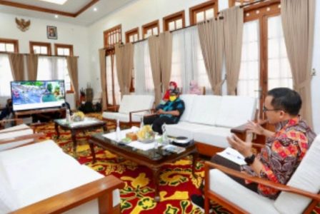 Bupati Banyuwangi Paparkan New Normal Pariwisata di Webinar di Banyuwangi
