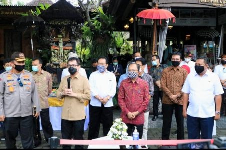 Kunker Menparekraf, Gubernur Bali Tegaskan Bali Belum Buka Pariwisata untuk Wisatawan Internasional
