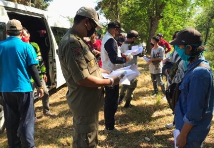 Satpol PP Perketat Penjagaan, Pastikan PPDN Masuk Bali Sudah Sesuai Ketentuan