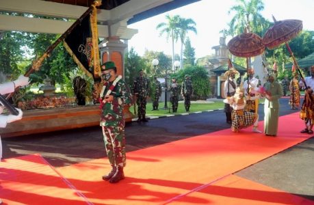 Pangdam IX/Udayana: Mari Kita Ciptakan Suasana Kerja yang Menyenangkan, Kondusif dan Fokus