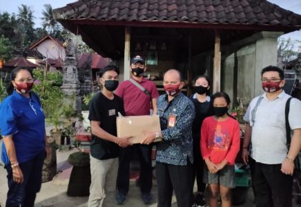 Kisah Pilu, Kwarda Bali Angkat Sepasang Kakak Beradik Jadi Keluarga Asuh