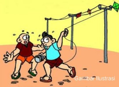 Dampak Layangan Tersangkut Kabel PLN, Penyebab Kedua Tertinggi Padamnya Listrik di Banyuwangi di Banyuwangi