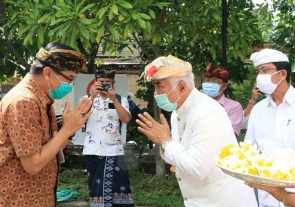 Kunker ke Bali, Rombongan Kemen PPN/Bappenas Terima Paparan Khasiat Arak Bali Manjur Obati Covid-19