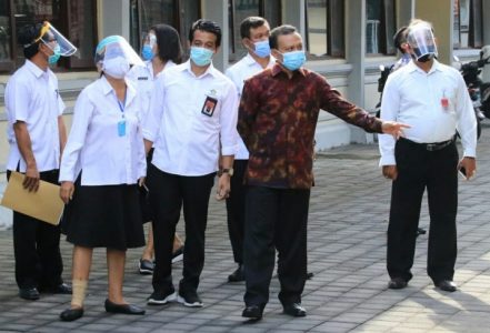 Cek Sarana dan Prasarana Sekolah, Sekda Dewa Indra Tinjau SMAN 7 Denpasar