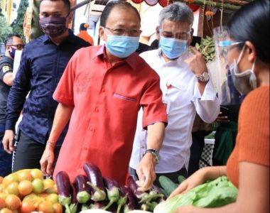 Bantu Petani dan UMKM, Gubernur Koster Apresiasi Semua Instansi dan Masyarakat Ikut Gelar Pasar Gotong Royong