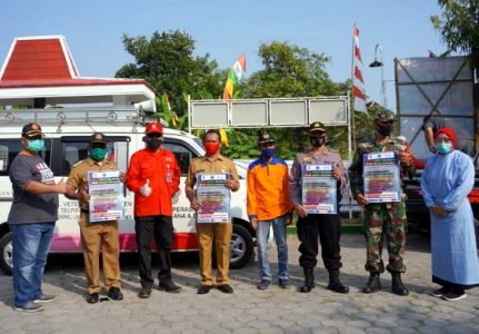Antisipasi dan Cegah Penularan Covid-19, Kecamatan Karangdowo Lakukan Penyemprotan Disinfektan Massal