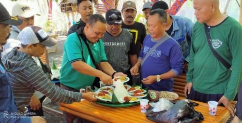 PWS Banyuwangi Gelar Tasyakuran HUT RI ke-75 di Pantai Cacalan di Banyuwangi
