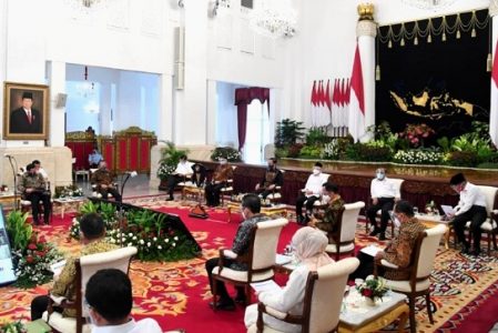 Tangani Pandemi, Presiden Jokowi: Fokus Kita Tetap Nomor Satu ialah Kesehatan