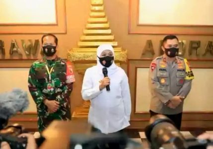Cegah Timbul Kluster Pilkada, Gubernur Jatim Contohkan Atribut Kampanye Patuhi Protokol Kesehatan