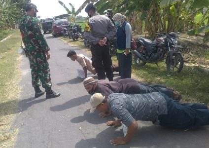 Giat Gabungan Operasi Masker di Tumpukan, 3 Orang Pelanggar Kena Hukuman Push Up