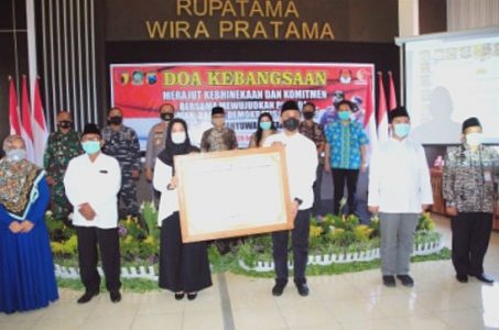 Gelar Deklarasi dan Doa Bersama Wujudkan Pilkada Damai, Forkopimda Banyuwangi Ingatkan Tetap Patuhi Prokes Covid-19 di Banyuwangi