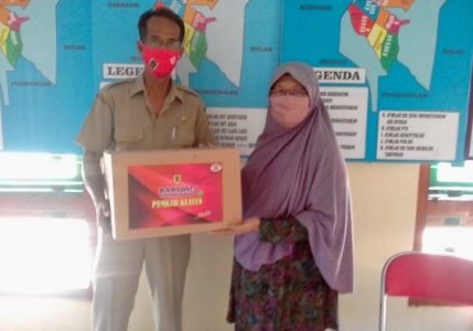 Desa Tlobong Salurkan Bansos Sembako Tahap 4 Kepada 420 Warga Terdampak Covid-19