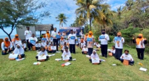 Bangun Solidaritas Antar Pelajar, Siswa Banyuwangi Salurkan Bantuan Rp370 Juta untuk 1.300 Teman Kurang Mampu di Banyuwangi