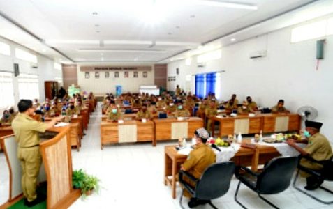 Bertemu Puluhan Tenaga Pendidik, Bupati Banyuwangi Motivasi dan Beri Semangat Melaksanakan Sekolah Online di Banyuwangi