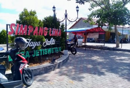 Pemdes Jetiswetan Bangun Taman untuk Tempat Rekreasi dan Arena Kuliner Warga