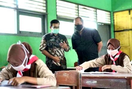 Hari Kedua KBM Tatap Muka, Pekan Pertama Pembelajaran Siswa Diberikan Materi Tentang Covid-19