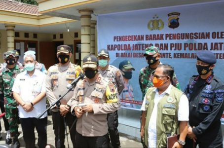 Kapolda Jateng Tinjau Pengungsian Erupsi Merapi di Desa Balerante, Kemalang
