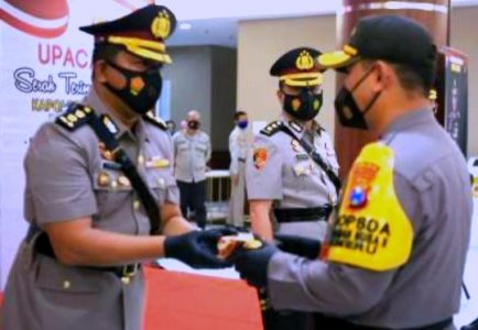 Kapolda Irjen Pol Fadil Imran Pimpin Sertijab 5 Kapolres Jajaran Polda Jatim di Jember