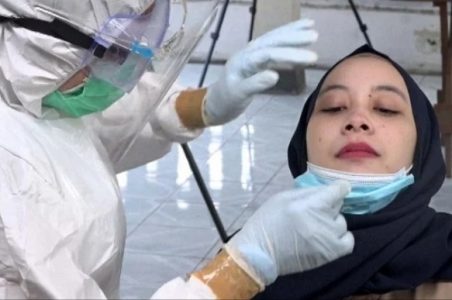 Ditemukan Kasus 1101, Kontak Erat Pasien Positif Covid-19 Jalani Tes Swab