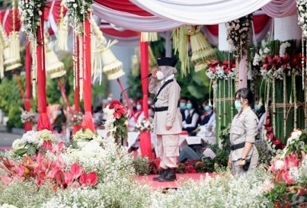 Peringati Hari Pahlawan, Walikota Surabaya Tekankan Makna Pahlawan Kemanusiaan di Tengah Pandemi