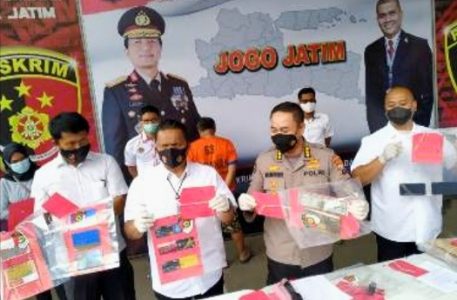 Polda Jatim Ungkap Kasus Penipuan dan Penggelapan Investasi Bodong Senilai Rp15 Miliar