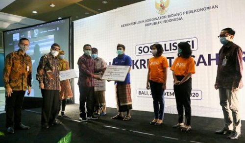 Sekda Bali Apresiasi Penyaluran KUR yang Diperuntukkan bagi Pelaku UMKM melalui Sejumlah Lembaga Perbankan
