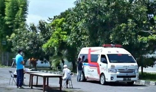 Puluhan Pasien OTG di Asrama Haji Donohudan Ngemplak Jalani Tes Usap