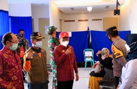 Gubernur Koster Bersama Pangdam IX/Udayana dan Kapolda Bali Ceck Kesiapan Pemeriksaan Rapid Test di Pelabuhan Gilimanuk