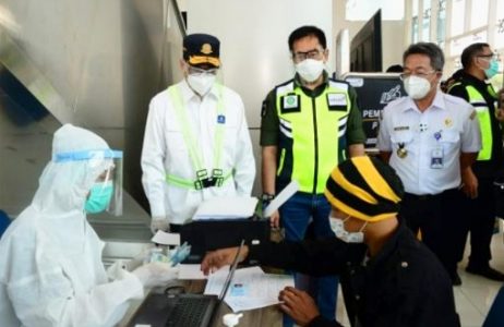 Cek Penerapan Prokes saat Libur Nataru, Menhub Tinjau Terminal 2 dan 3 Bandara Soetta