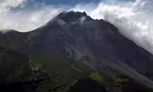 Di Awal Tahun 2021, Gunung Merapi Tunjukkan Peningkatan Aktivitas