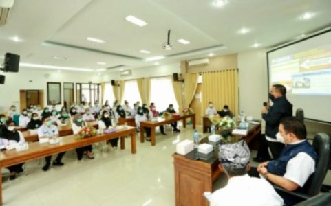 Program Vaksinasi Dimulai Besok, Bupati Banyuwangi Ajak Nakes trs Bekerja dengan penuh Semangat di Banyuwangi