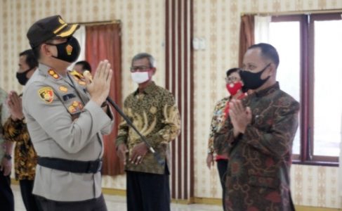 Polres Klaten Gelar Upacara Purna Tugas bagi 42 Anggota yang Masuk Masa Pensiun