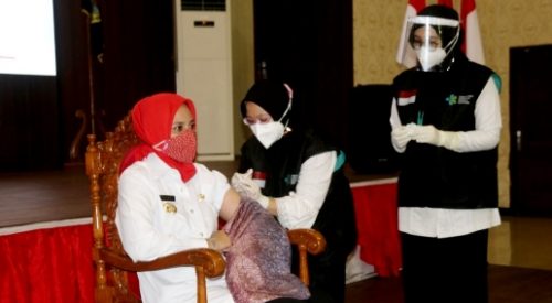 Dosis Kedua Vaksinasi Covid-19 di Jember Mulai Disuntikkan di Jember