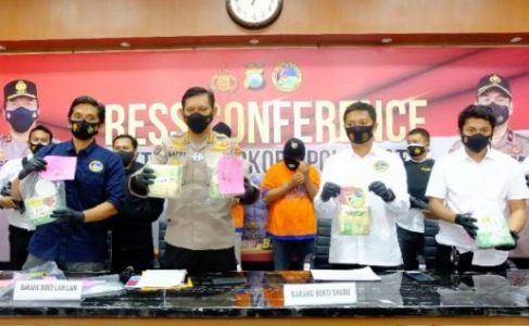 Ditresnarkoba Polda Jatim Berhasil Bongkar Peredaran Narkoba Jenis Sabu di Kota Surabaya