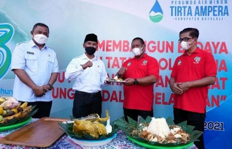 Rayakan HUT ke-43 Tahun, PUDAM Tirta Ampera Boyolali Gelar Penanaman 1.000 Pohon