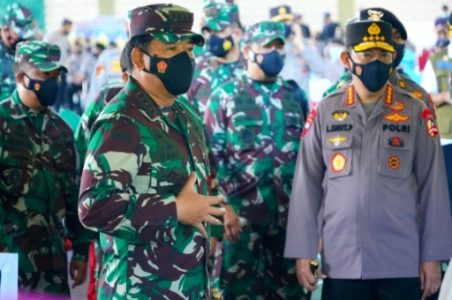 Panglima TNI dan Kapolri Tegaskan Sinergitas Vaksinasi COVID-19 di Bali