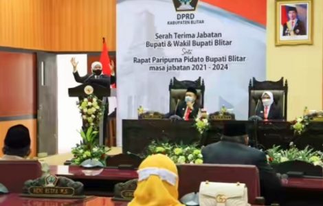 Gubernur Khofifah Bersyukur atas Capaian Vaksinasi Tertinggi Nasional di Jember