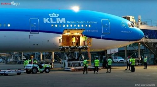 Hari ini, Sebanyak 1,1 Juta Dosis Vaksin AstraZeneca Tiba di Tanah Air
