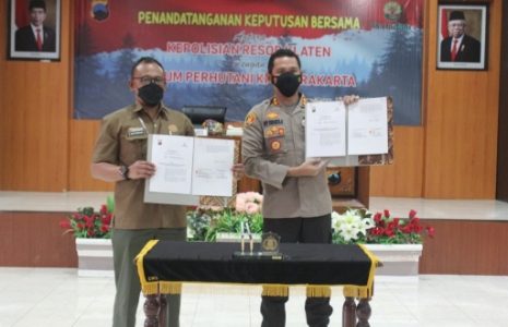 Polres Klaten dan Perum Perhutani KPH Surakarta Lakukan Penandatangan Pengamanan Hutan