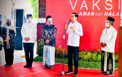 Presiden Jokowi: Jawa Timur Siap Diberikan Vaksin AstraZeneca di Lingkungan Ponpes