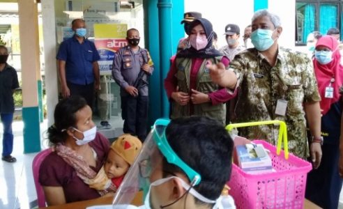 Bupati Klaten Cek Vaksinasi Covid-19 di Puskesmas Wonosari I Bersama Jajaran Terkait