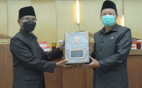 Bupati Boyolali Serahkan LKPj Tahun 2020 Kepada DPRD