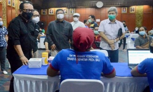 Percepat Terwujudnya Herd Immunity, 600 Ribu Penduduk Bali Telah Terima Vaksin Covid-19 Tahap Pertama