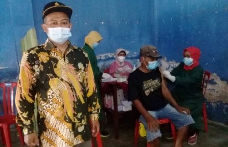 100 Warga Lansia di Kenaiban, Juwiring Dapatkan Vaksin Covid-19 Tahap ke-2