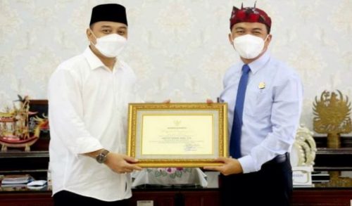 Selamatkan Aset, Walikota Surabaya Beri Penghargaan kepada Jajaran Kejari Tanjung Perak