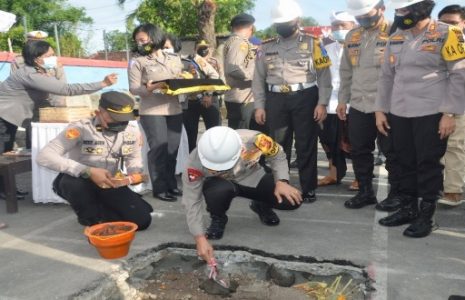 Kapolda Bali Lakukan Peletakan Batu Pertama Pembangunan Gedung Sarana Prasarana Polres Karangasem