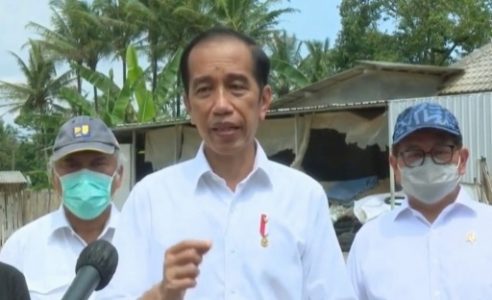 Presiden Tandatangani PP tentang Pemberian THR bagi Aparatur Negara dan Pensiunan